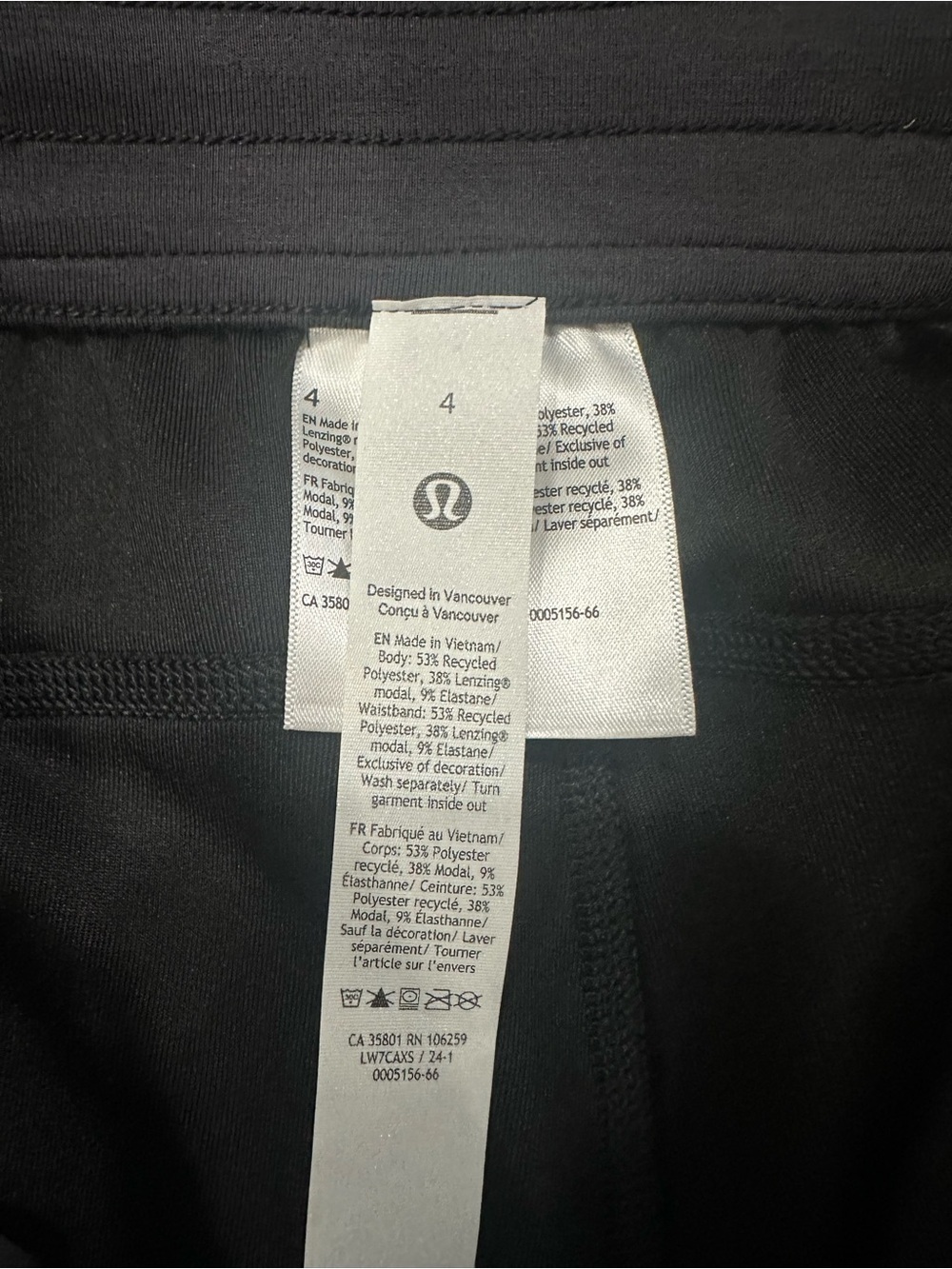 Lululemon Softstreme Women HighRise Short 4 Black Pockets NWT WRKT Embroider 4” - Picture 5 of 6